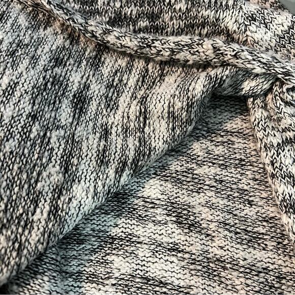 Express Gray Marl Crewneck Hi Low Sweater | Women’s Size XS Petite - Picture 3 of 5